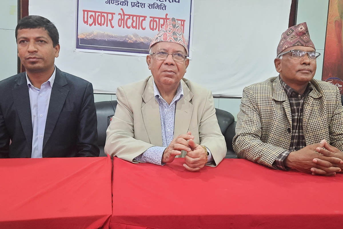 अर्ली इलेक्सन होइन, तीन तहकै चुनाव एकै पटक : माधव नेपाल