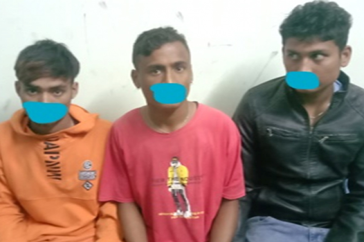 तीन लागूऔषध कारोबारी पक्राउ