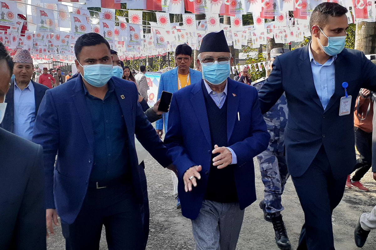 ओलीको प्रस्तावकमा विष्णु पौडेल र समर्थकमा शंकर पोखरेल
