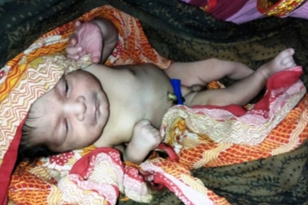 वेवारिसे अवस्थामा नवजात शिशु फेला