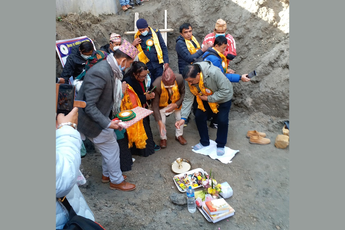 नाछिरिङ समुदायको मुन्धुम घर निर्माण सुरु