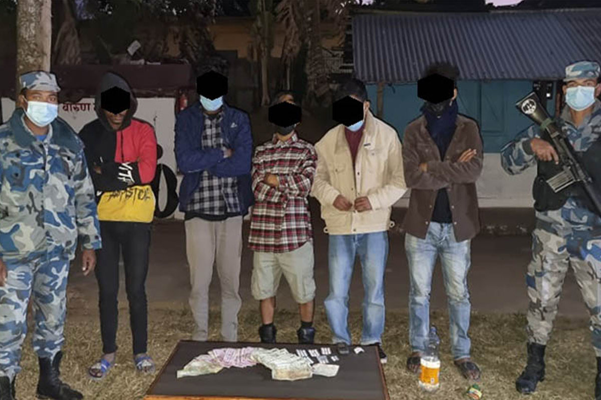 लागूऔषध र भारतीय रुपैयाँसहित पाँच जना पक्राउ