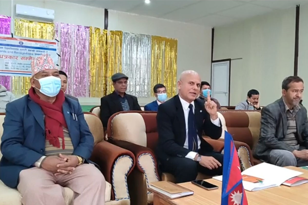 कर्णाली प्रदेश सरकारले पैसा दिन्छौं भनेर नौ महिना घुमायो : उपकुलपति सिंह