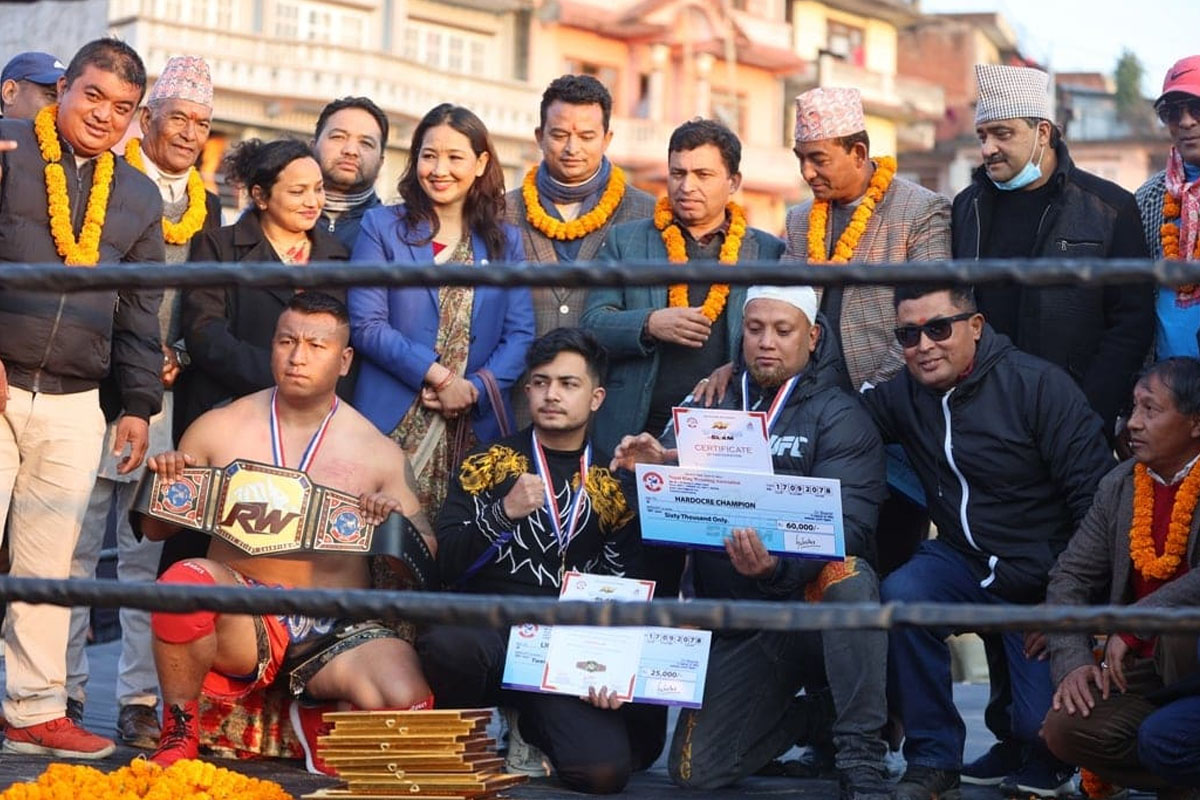 आरडब्लु विन्टर स्लाममा चट्टान च्याम्पियन