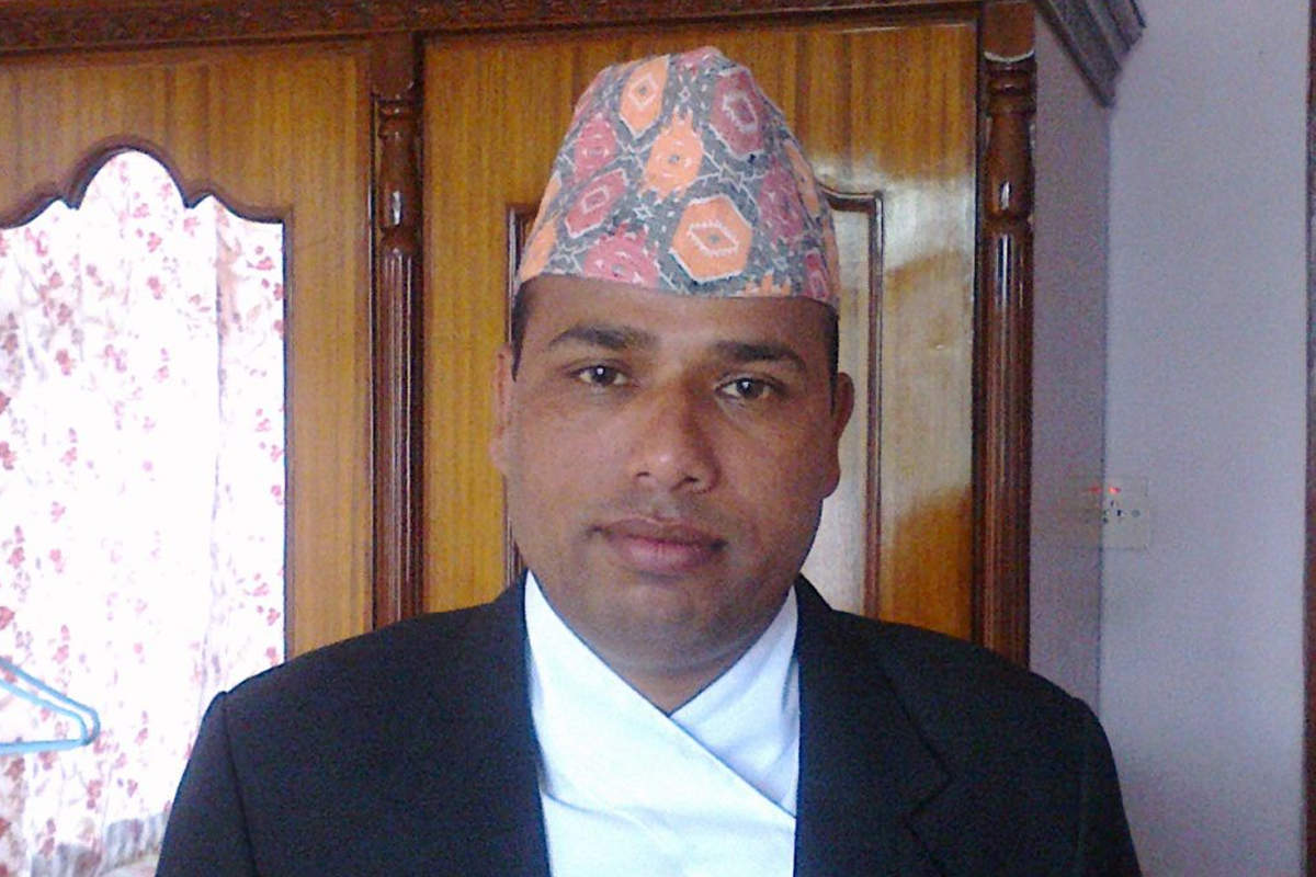कांग्रेस जिल्ला सभापतिलाई गोली हान्ने धम्की दिएका एसपी पाण्डे निलम्बनमा
