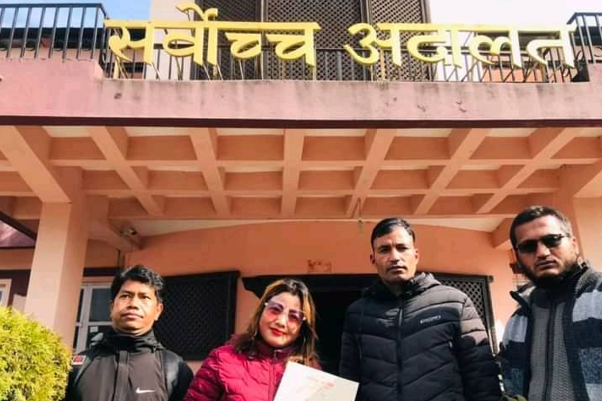 आन्तरिक प्रतिस्पर्धाको माग गर्दै छुट अस्थायी करार शिक्षकद्वारा मुद्दा दायर