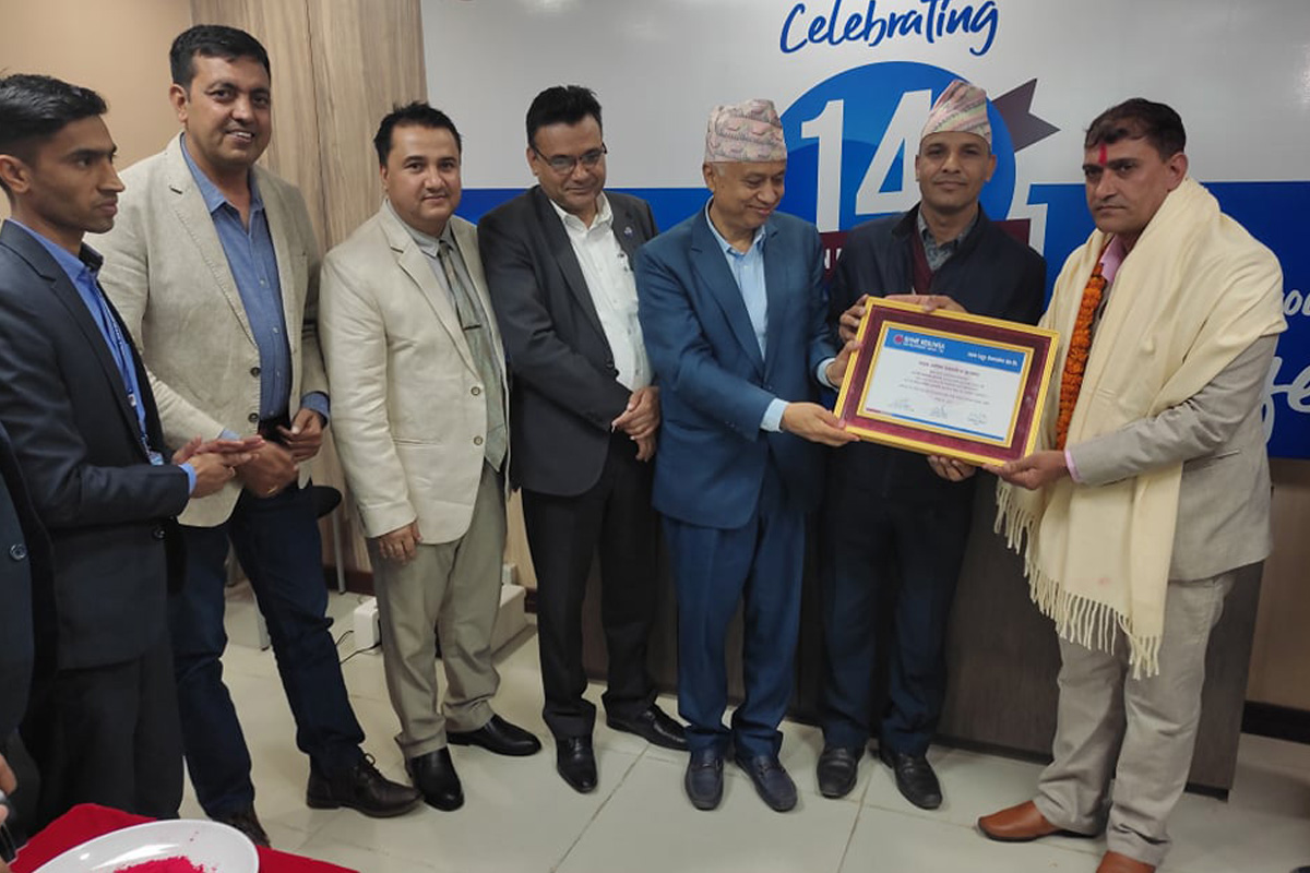 शाइन आर्थिक पत्रकारिता पुरस्कार भुसाललाई