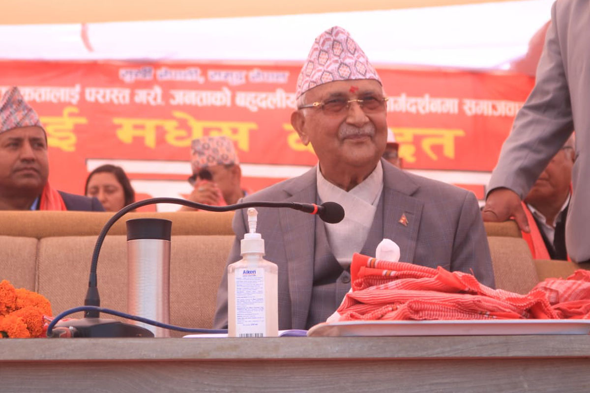 'कांग्रेसको रूख नै सुकिसक्यो, माओवादी अन्योलको पोको'