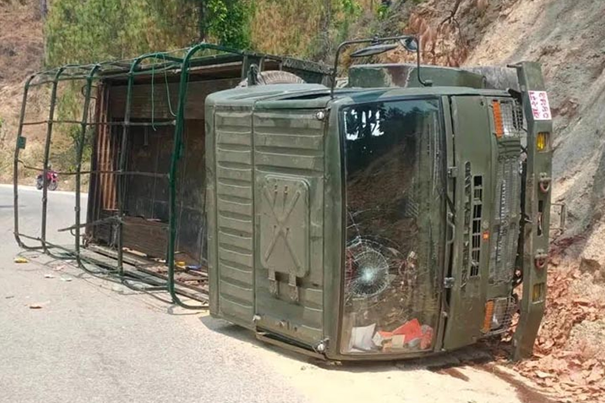 नेपाली सेनाको भ्यान दुर्घटना, ६ जना घाइते
