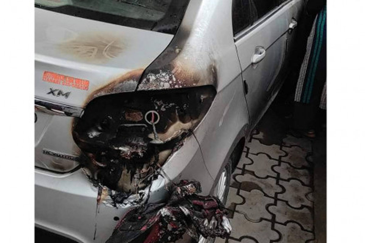 मोरङमा राप्रपाबाट मेयरका प्रत्यासी गौतमको गाडीमा आगजनी