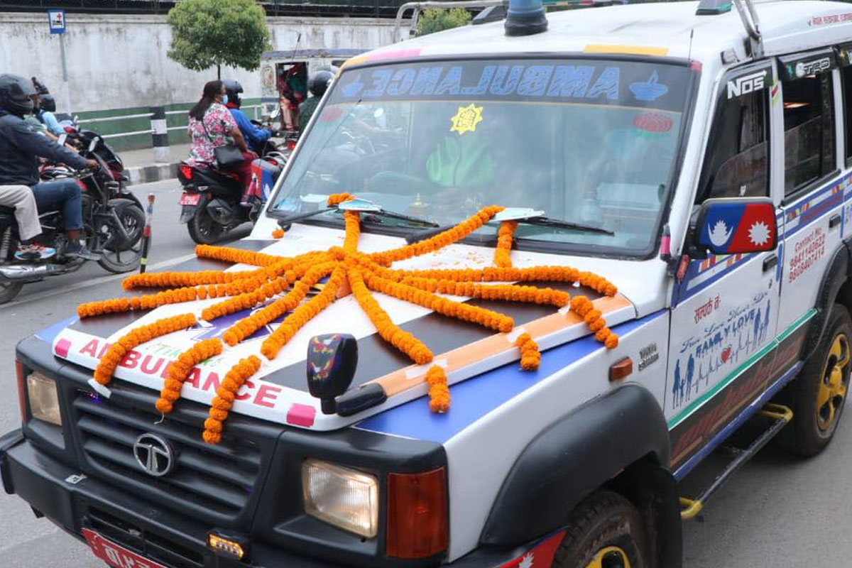 तारा एअर जहाज दुर्घटनामा ज्यान गुमाउनेहरूका आफन्तले बुझे शव