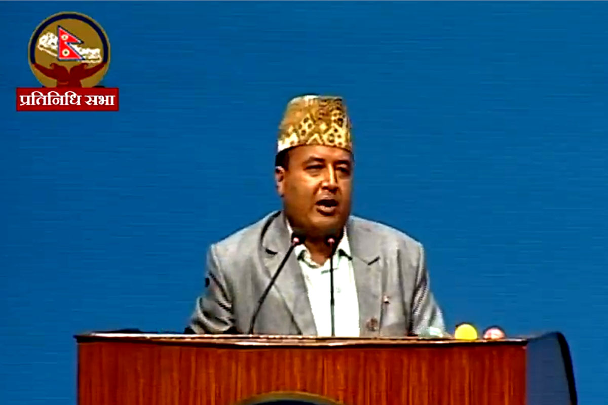 महेश बस्नेतको व्यंग्य- पेट्रोलियम पदार्थको मूल्य बढाएकोमा सरकारलाई बधाई