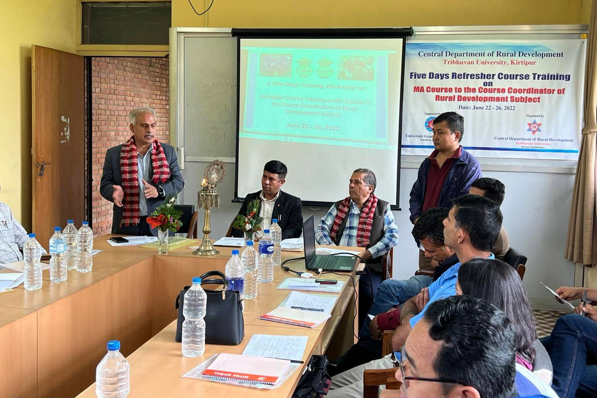 पाठ्यक्रमबारे समीक्षा गर्न त्रिविमा पाँच दिने कार्यशाला