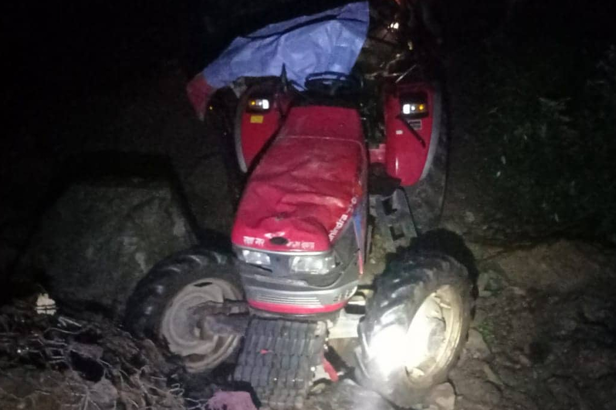 बझाङमा ट्याक्टर दुर्घटना : एक जनाको मृत्यु, ६ घाइते