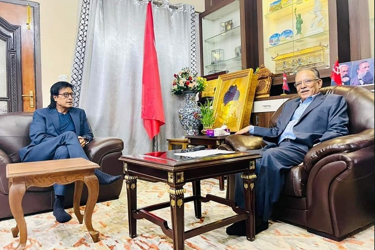 प्रचण्ड र राजेश हमालबीच भेटवार्ता