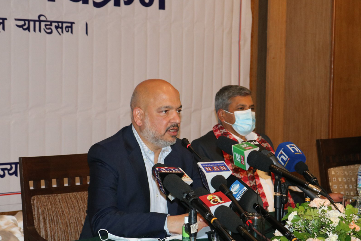 गभर्नर अधिकारीले भने- प्राइभेट सेक्टरको नाफा जोगाउने काम राष्ट्र बैंकले गर्दैन