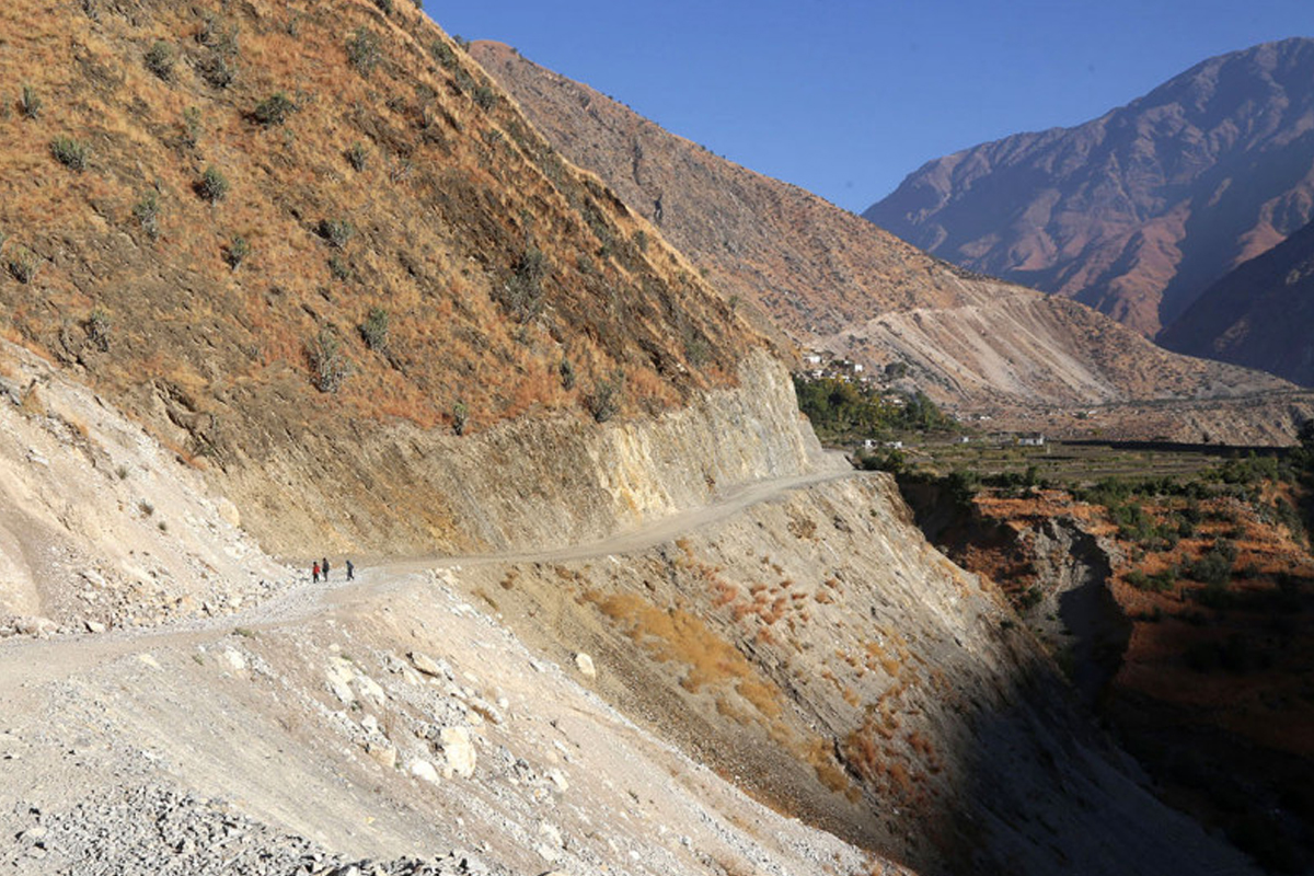 कर्णाली करिडोर एक सातादेखि बन्द