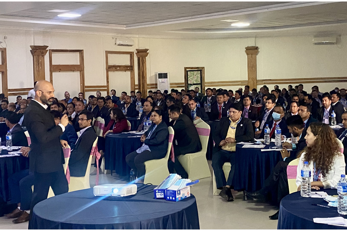 नेपाल लाइफ इन्स्योरेन्सको बिजनेस एक्सिलेन्स कन्फ्रेन्स सौराहामा