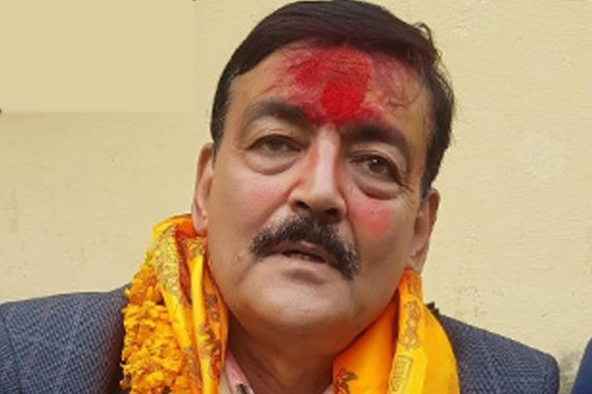 व्यक्तिगत रूपमा कुनै नेताको प्रशंसा वा निन्दा नगरौं : राठौर
