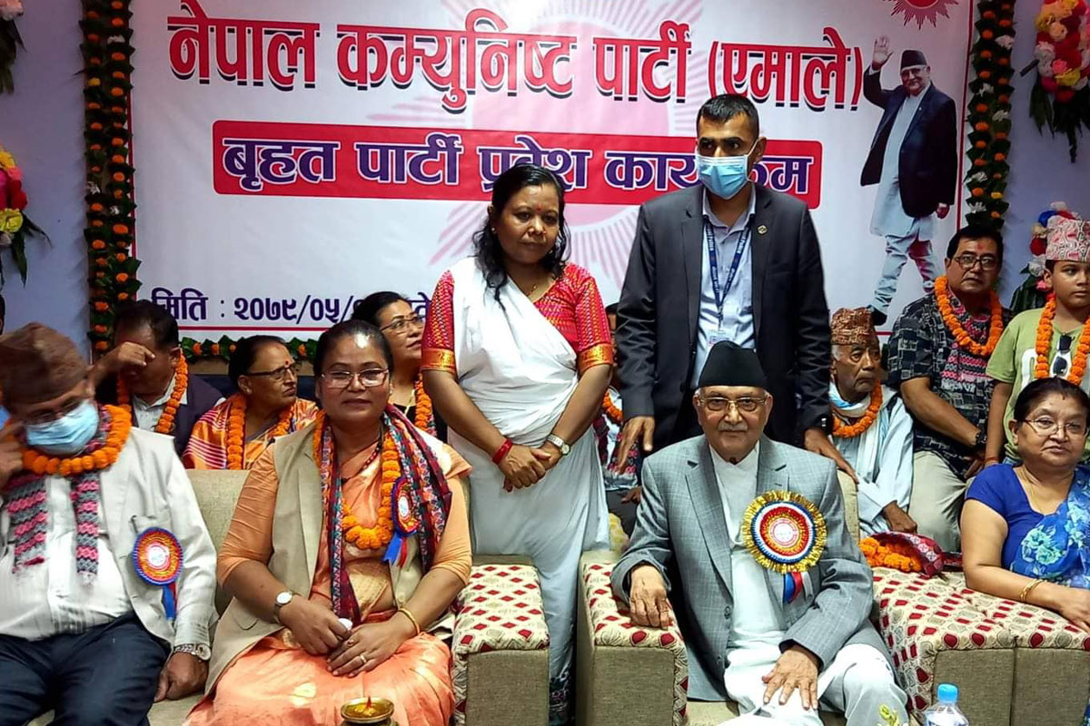 ओली भन्छन्- एमाले कार्यकर्ता आइलागे डस्ने हुनुपर्‍यो