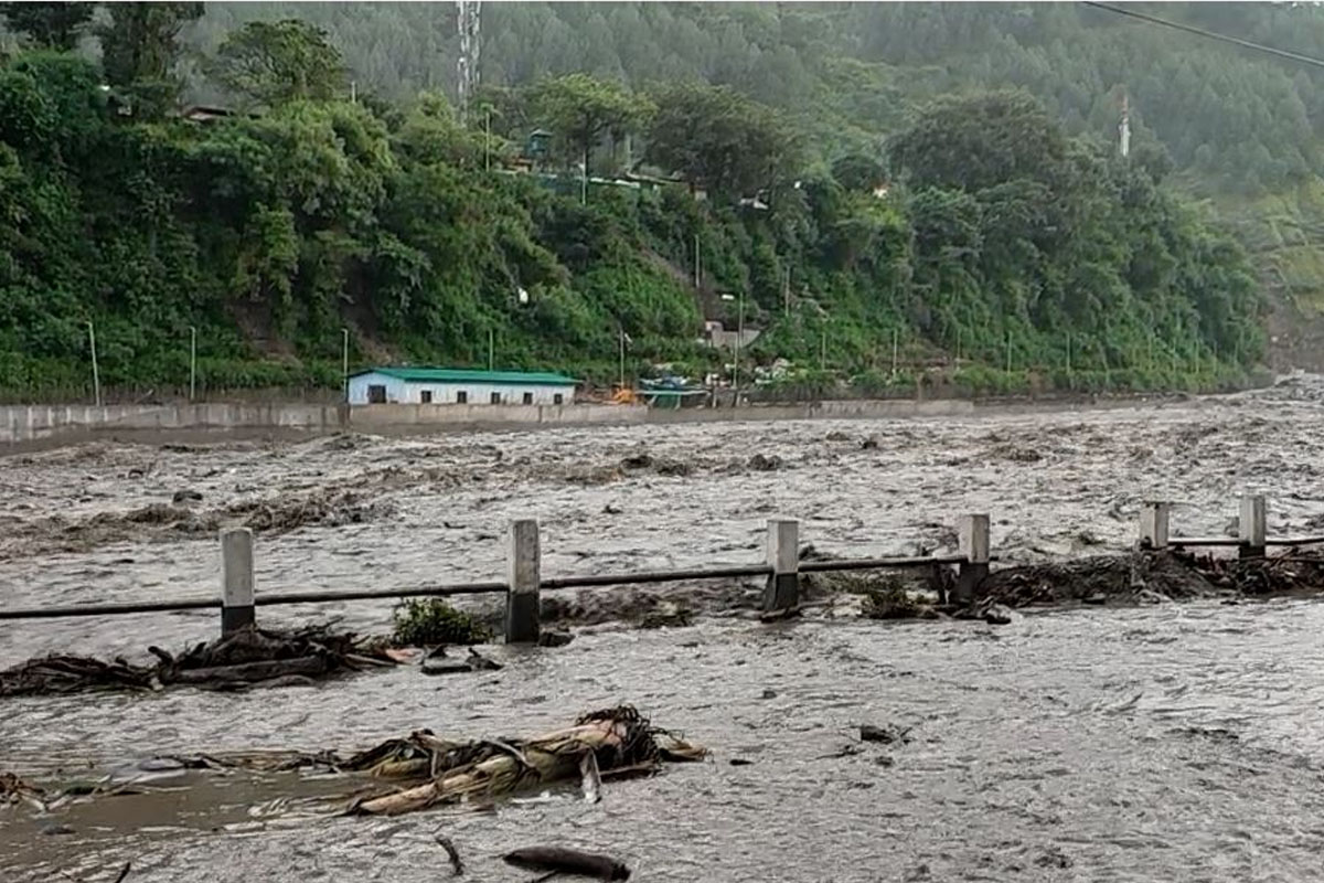 दार्चुलाको नौगाड पहिरोमा दुईको मृत्यु, पाँच जना बेपत्ता