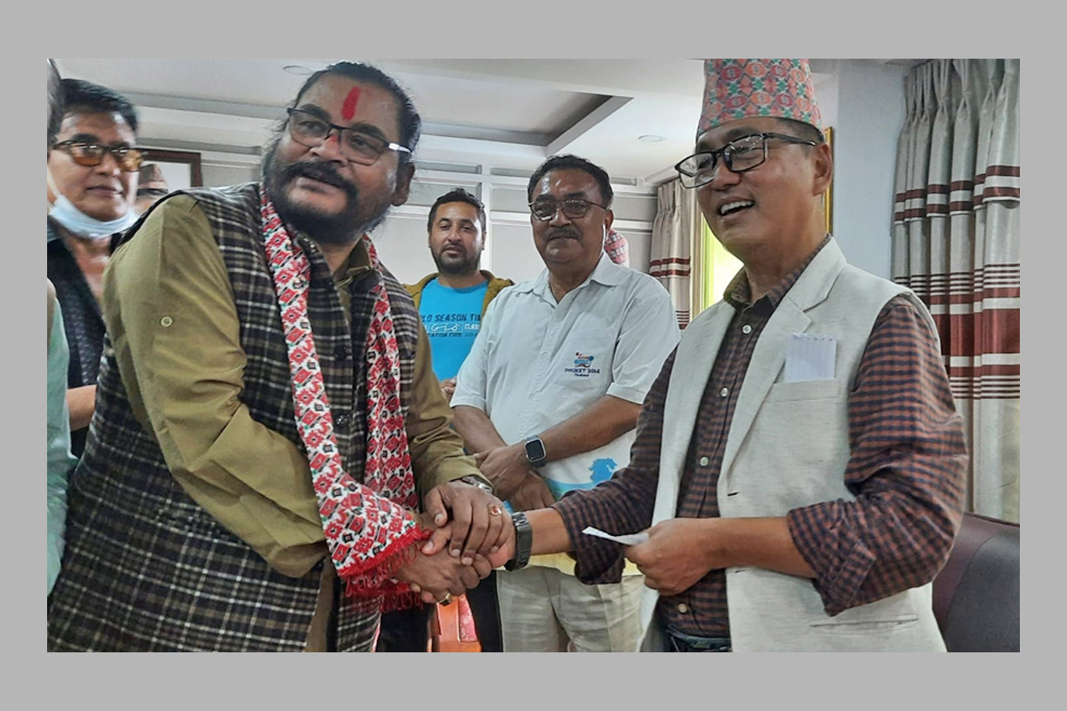 गायक मुरलीधर राप्रपामा प्रवेश