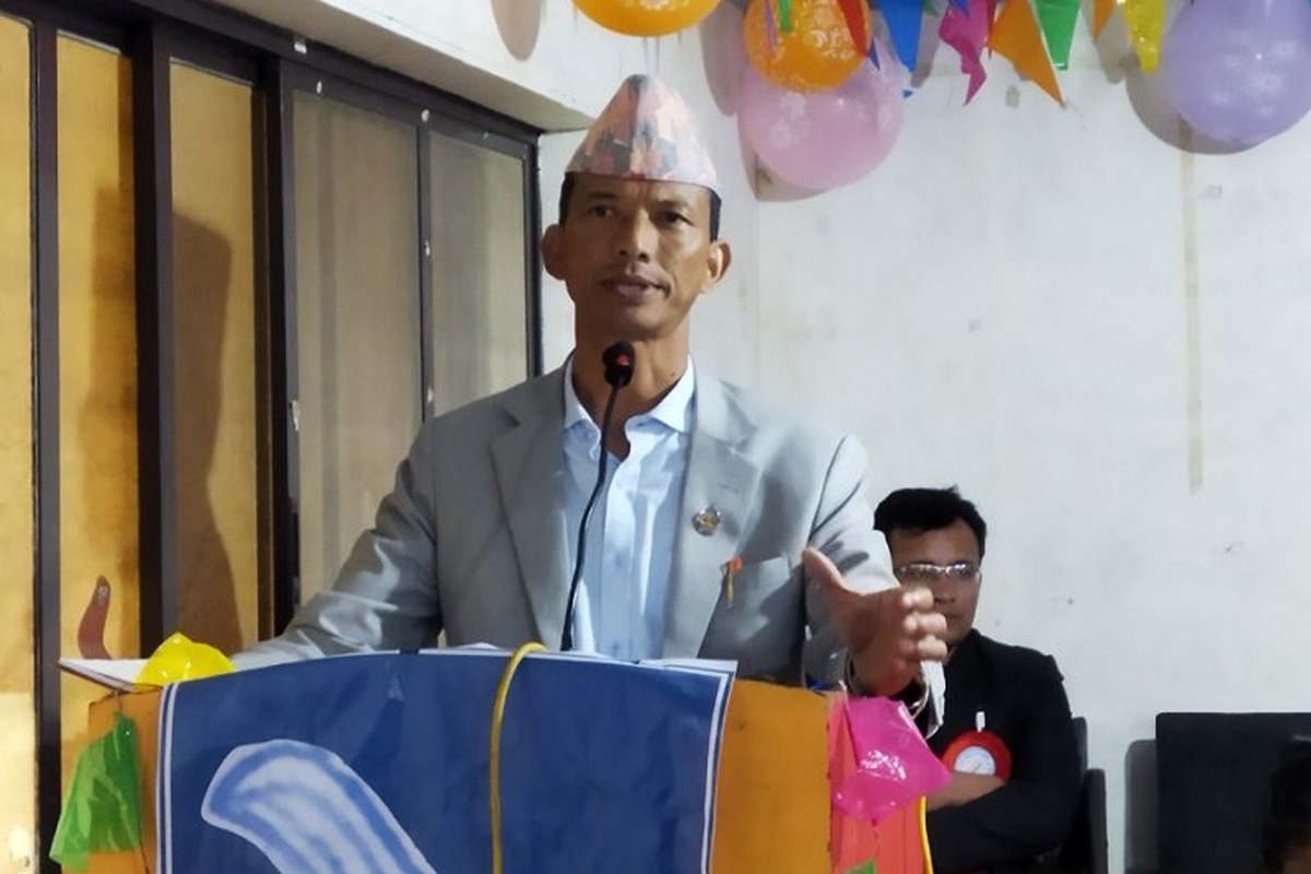 समाजलाई विभाजित गरेर नेता हुन सकिदैन : मन्त्री चौधरी
