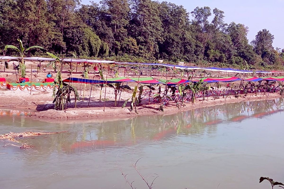 छठका लागि सिँगारिँदै धनगढीको मोहना घाट