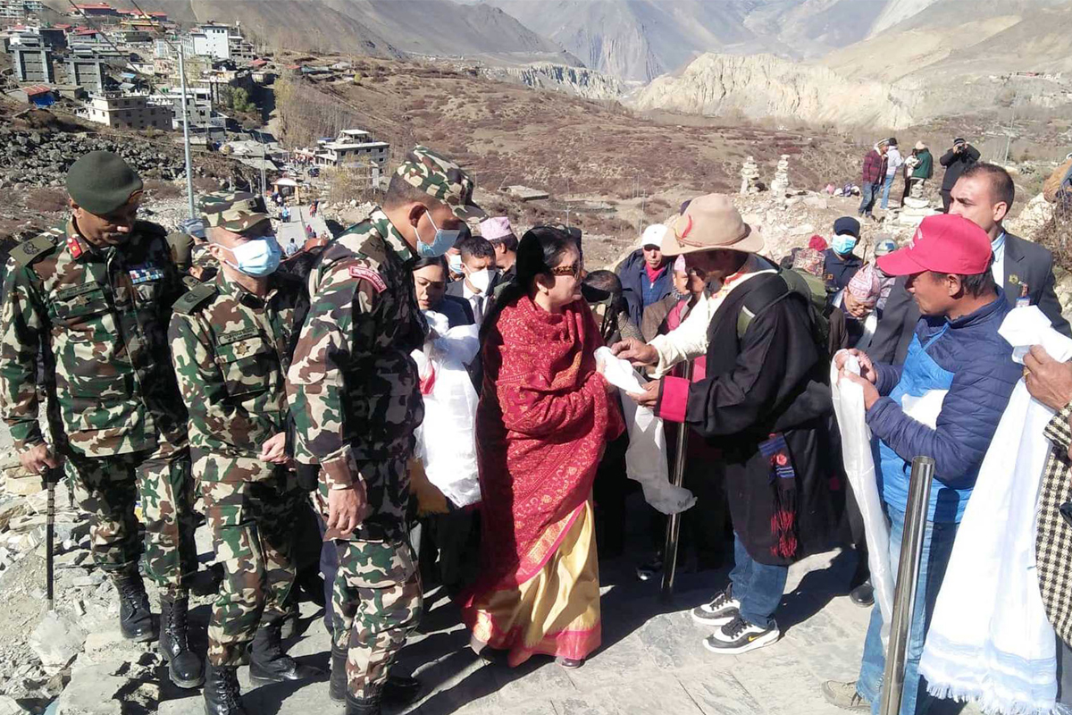 मुक्तिनाथ पुगेर राष्ट्रपति भण्डारीले गरिन् विशेष पूजाआजा