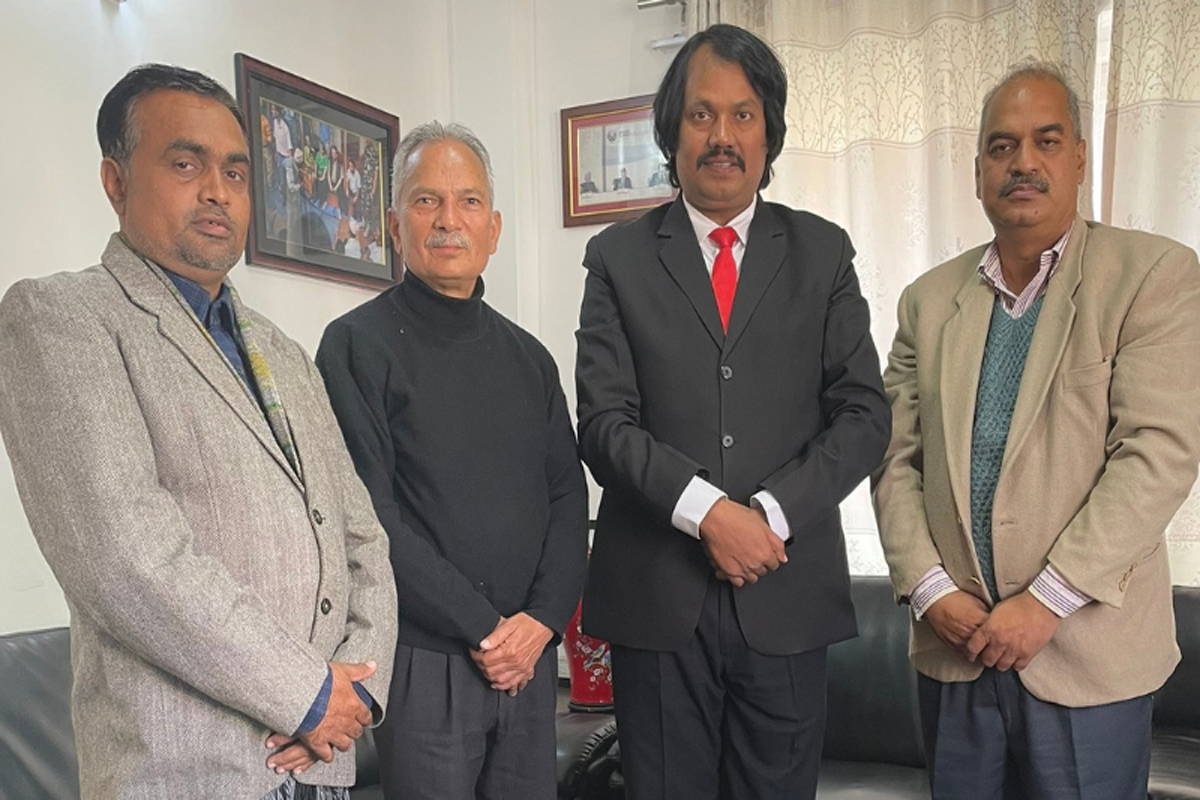 नेताहरूसँगको भेटवार्तालाई तीव्रता दिँदै सिके राउत, आज बाबुराम भट्टराईसँग भेटे