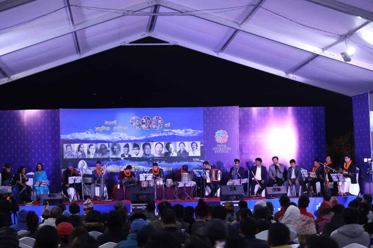 पोखरामा सुनिए नयाँदेखि पुराना आधुनिक गीत