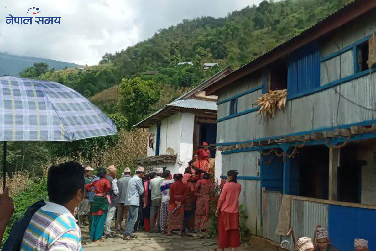 संखुवासभा हत्या प्रकरण : स्थानीय भन्छन् – लखेटीलखेटी हत्या, भाग्यले बाँचे ९३ वर्षीय वृद्ध