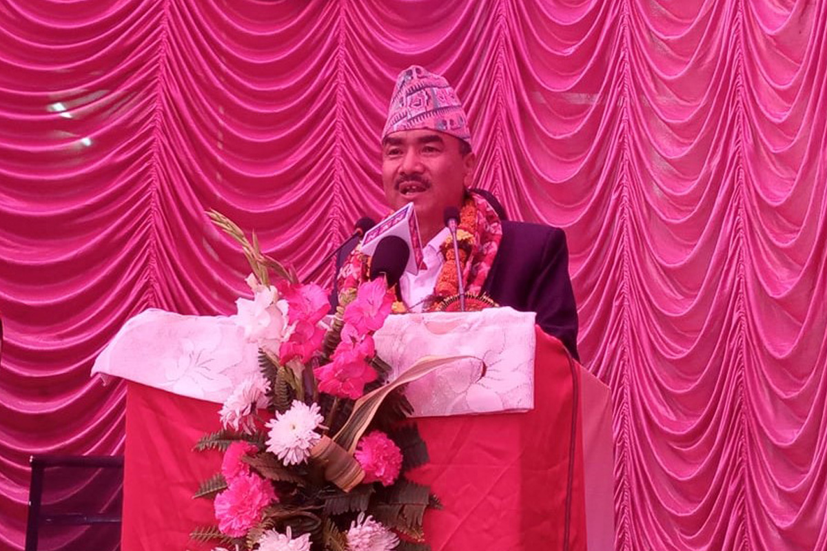 खानेपानीको चुहावट नियन्त्रण र महसुल बक्यौता उठाउन मन्त्रीको निर्देशन