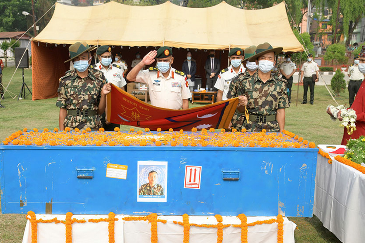 कंगोमा विद्रोही आक्रमणमा ज्यान गुमाएका सैनिकको शव नेपाल ल्याइयो