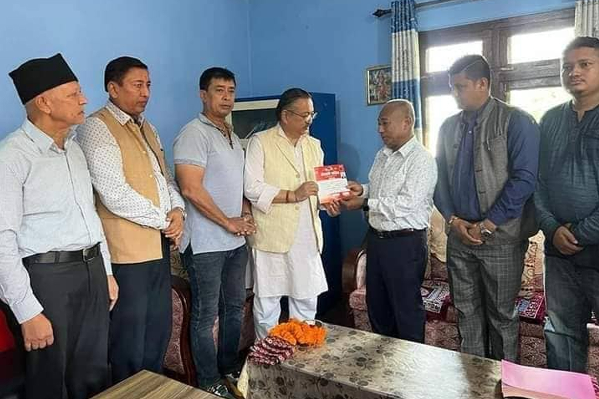 राप्रपा त्यागेर सिद्धार्थनगर सभापति श्रेष्ठ कांग्रेसमा प्रवेश