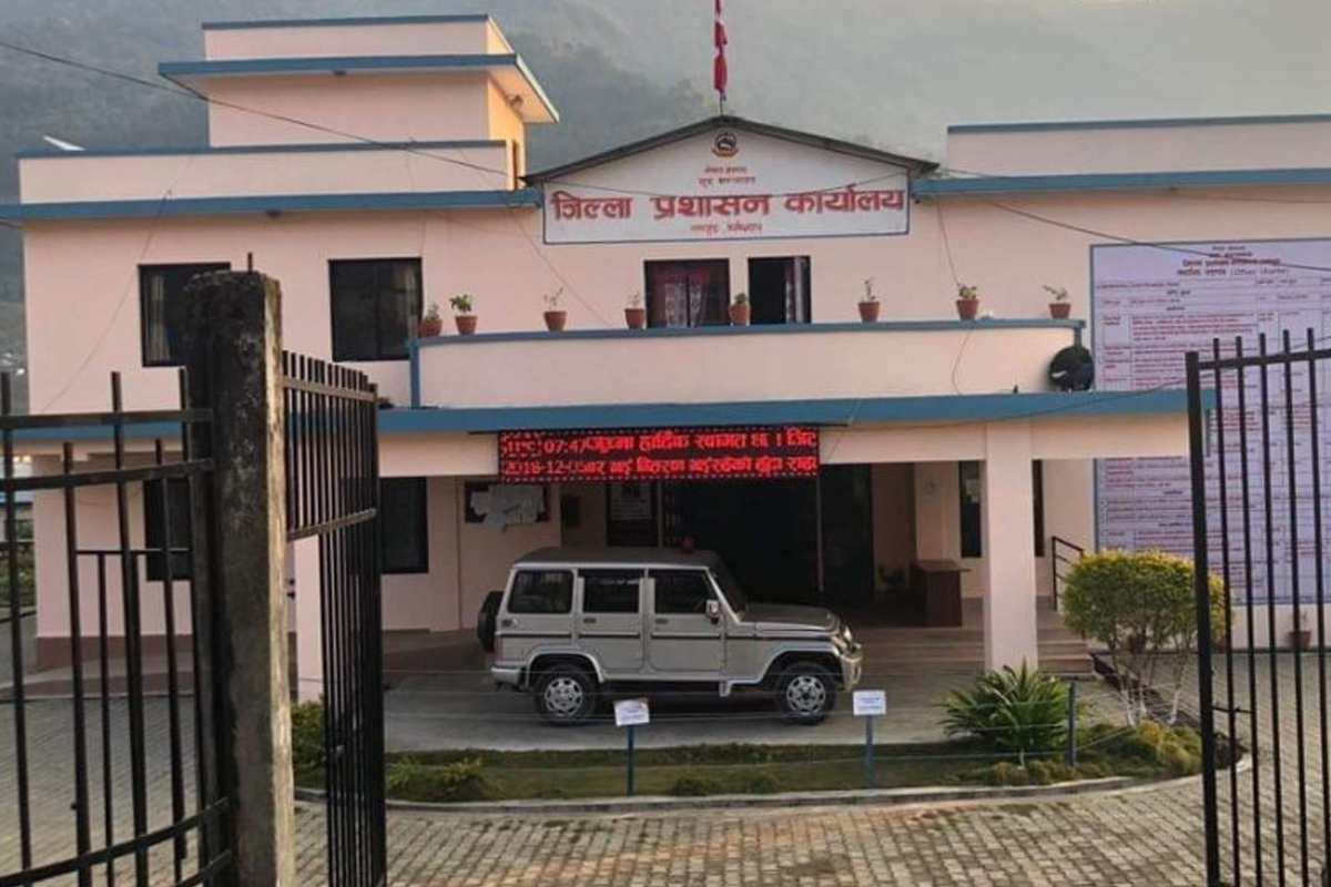 लमजुङ प्रशासनद्वारा आलोपालो सेवा प्रदान