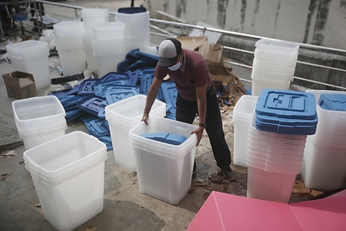 निर्वाचन तयारीको चटारो [तस्बिरहरू]