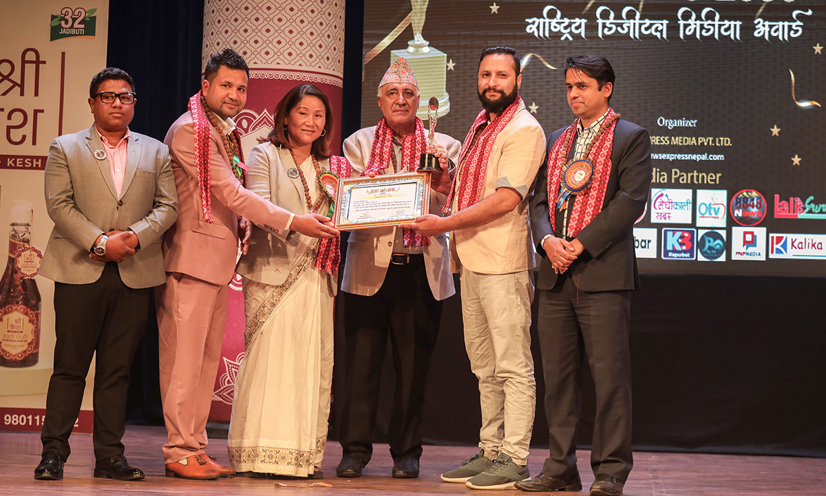 प्रकाश तिमिल्सेनालाई जोखिमपूर्ण फोटो पत्रकारिता अवार्ड