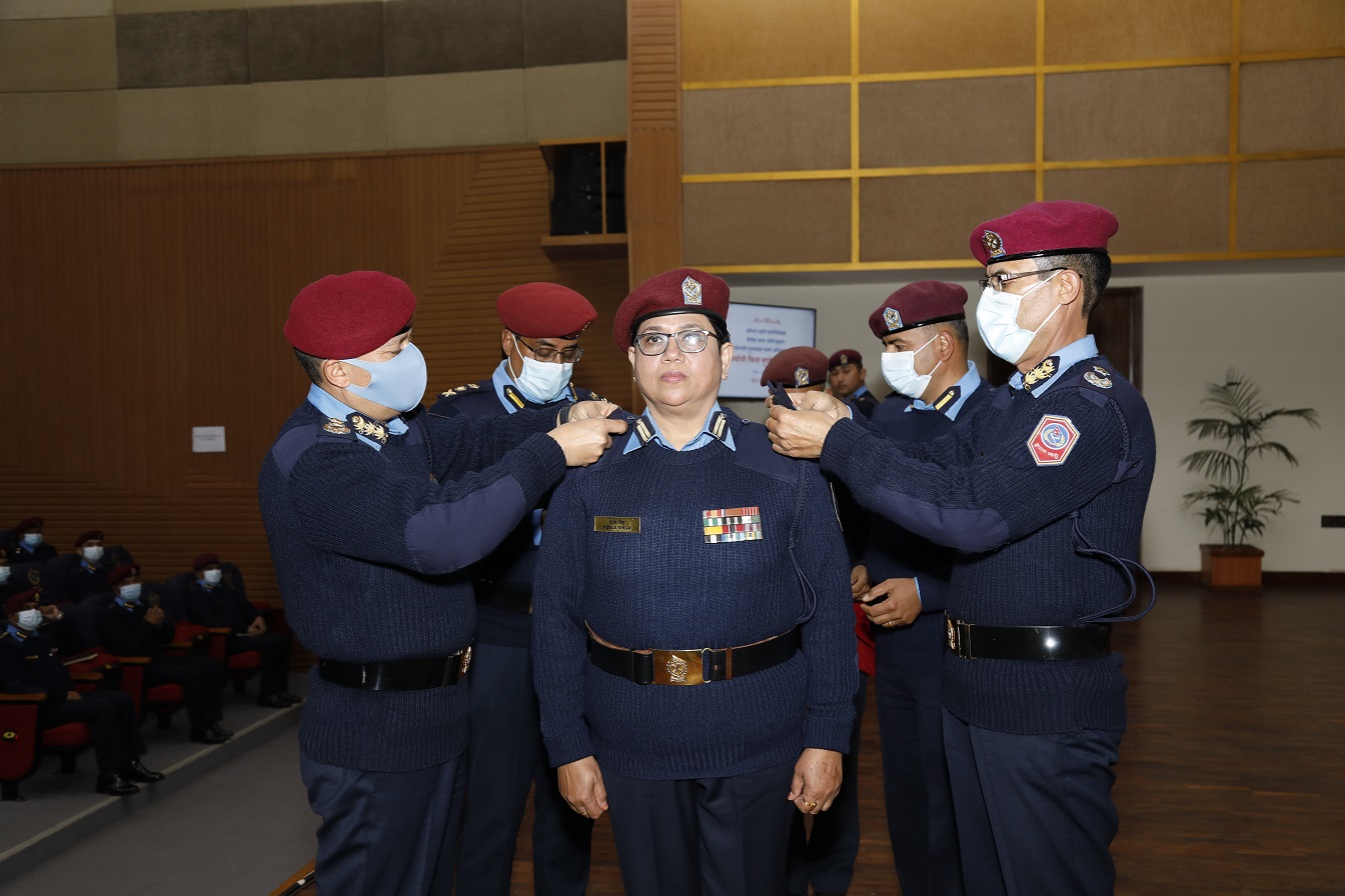 २२ जना प्रहरी अधिकृतलाई दर्ज्यानी चिह्न
