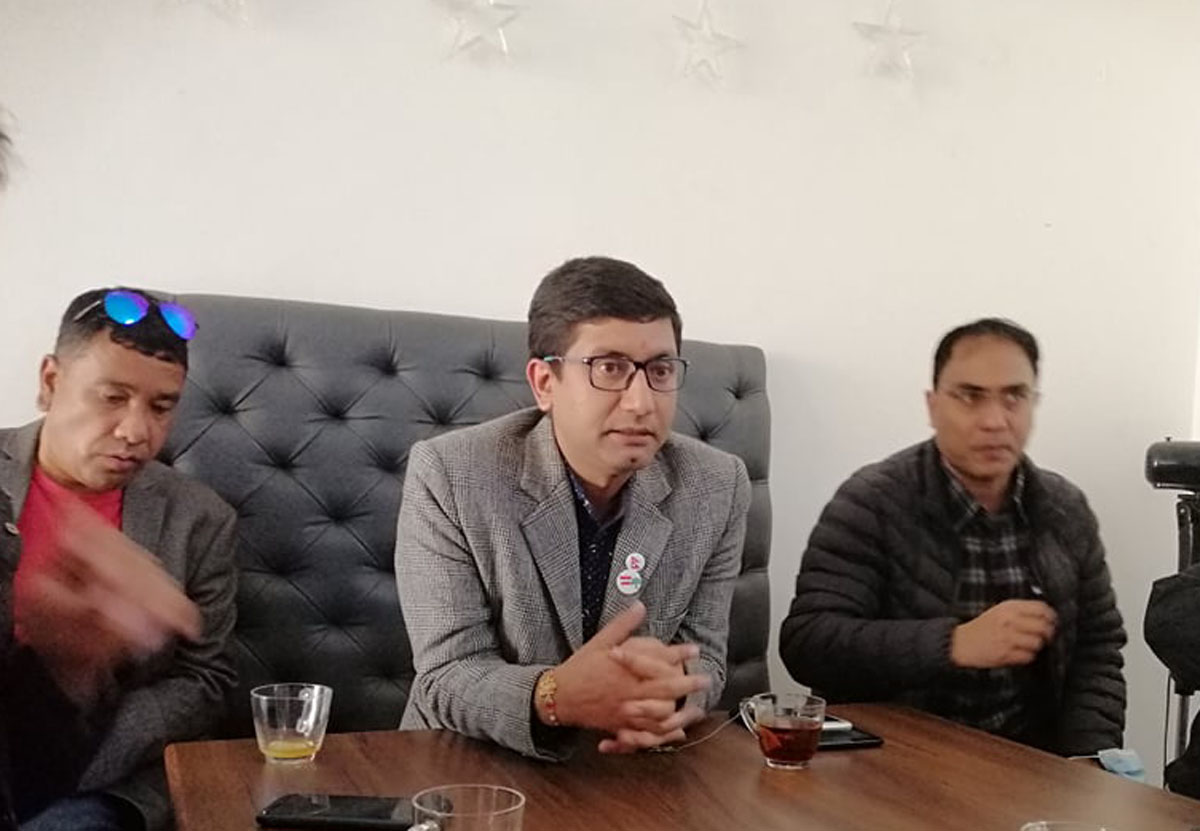 प्रेस युनियन महासचिव सिवाकोटीद्वारा कांग्रेस केन्द्रीय सदस्यमा उम्मेदवारी घोषणा