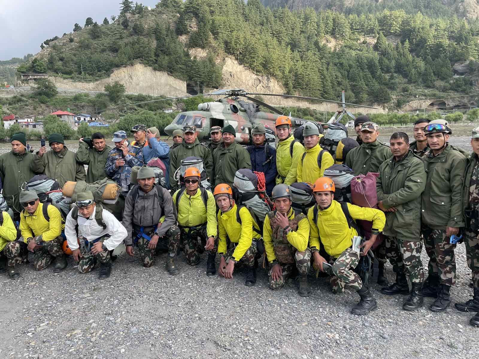 विमान दुर्घटनास्थल पुग्यो नेपाली सेनाको उद्धार टोली