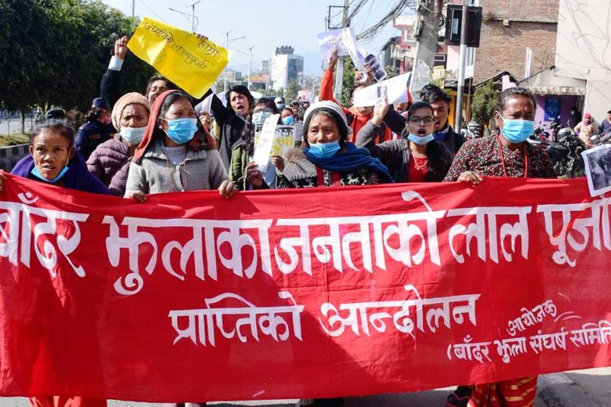 आन्दोलनमा रहेका बाँदरझुलावासीसँग तीन बुँदे सहमति
