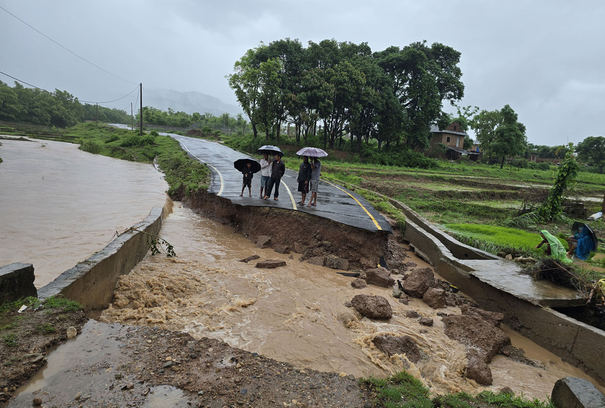 दिनभरको वर्षाले कहाँ के भयो [तस्बिरहरु]