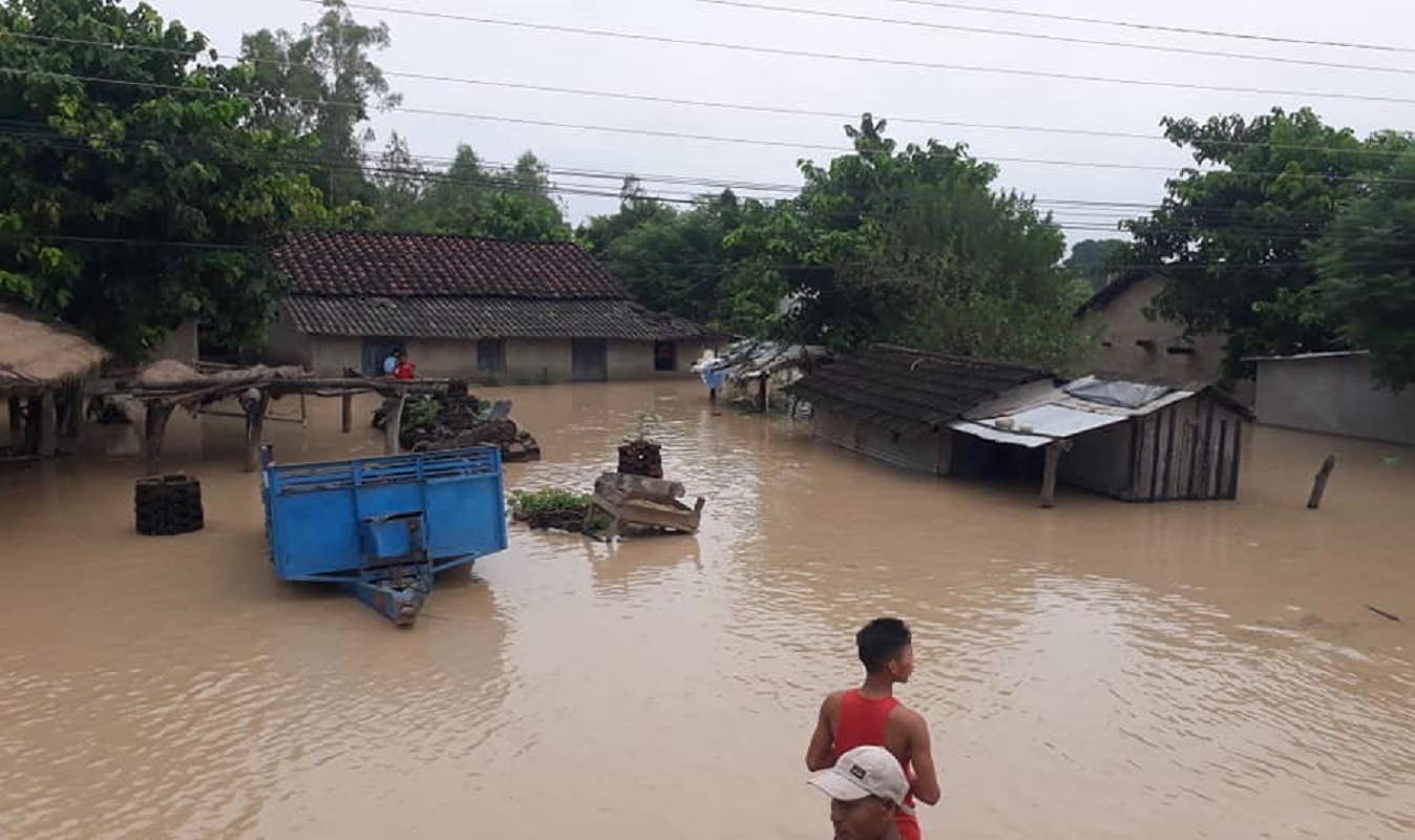 बाँकेमा तटीय बस्तीका तीन सय परिवार डुबानमा