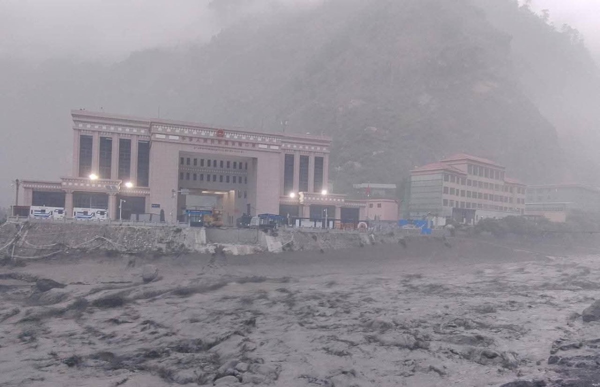 पानी नपरीकनै रसुवामा कसरी आयो ठुलो बाढी ?