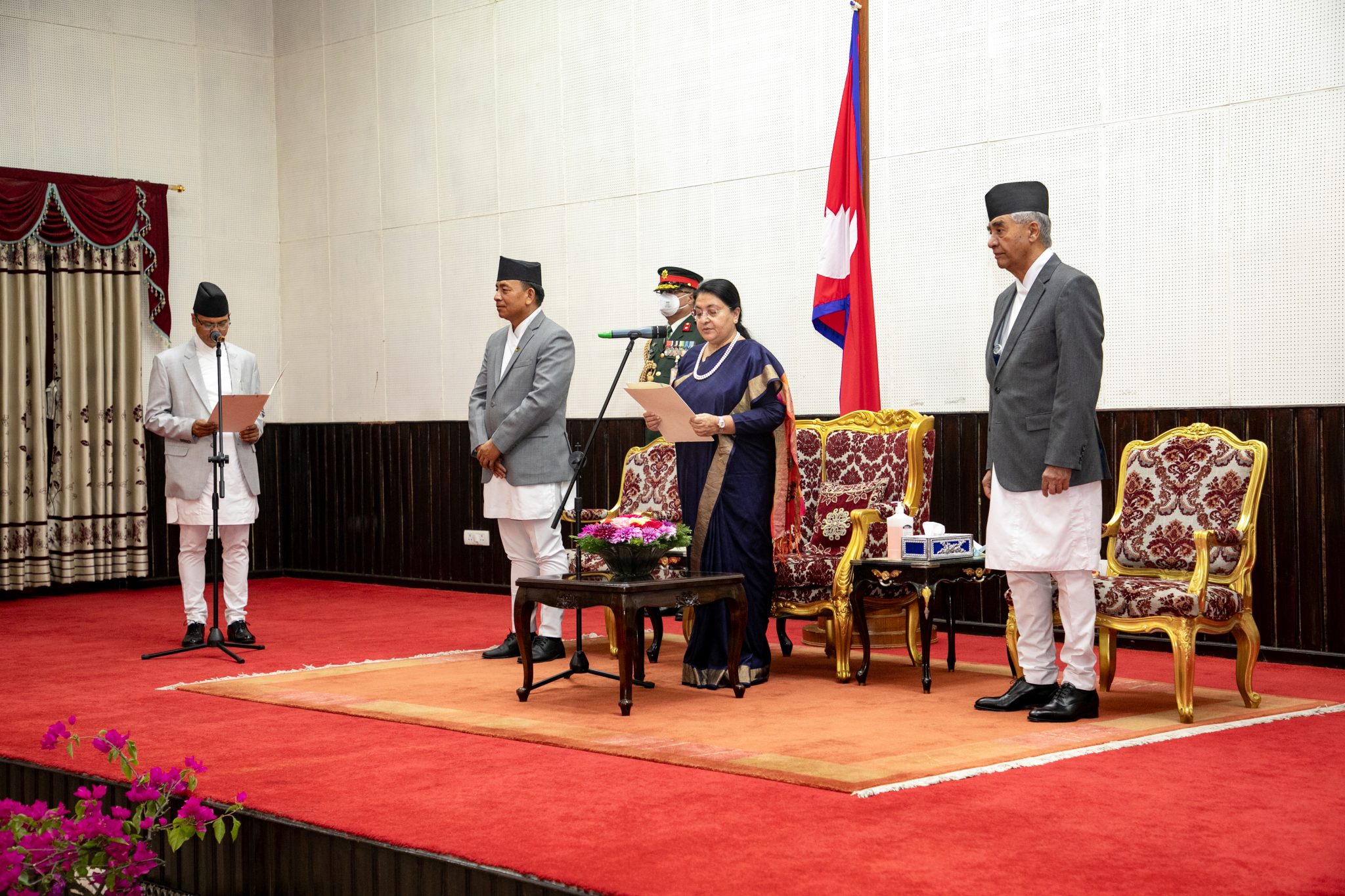 बन्दीले लिए कानुनमन्त्रीको शपथ