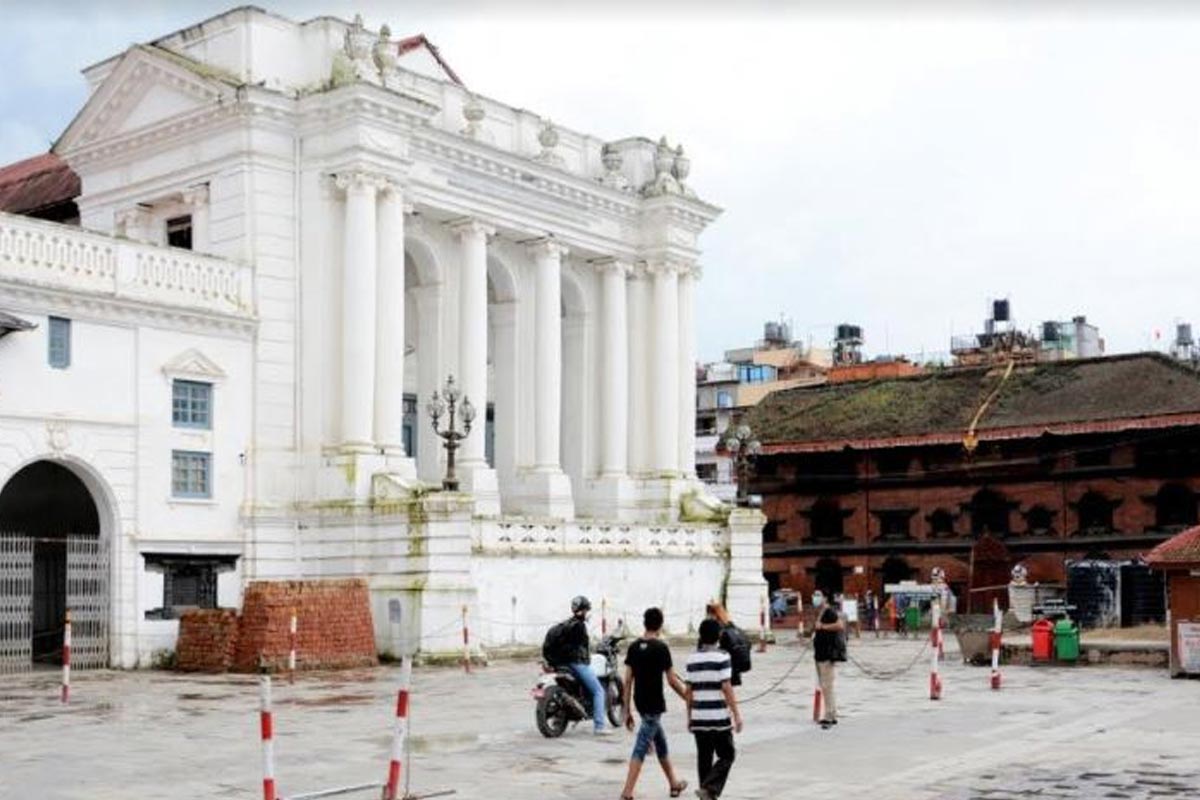 हटाइयो वसन्तपुरका पुरातात्विक मापदण्ड विपरीतका संरचना