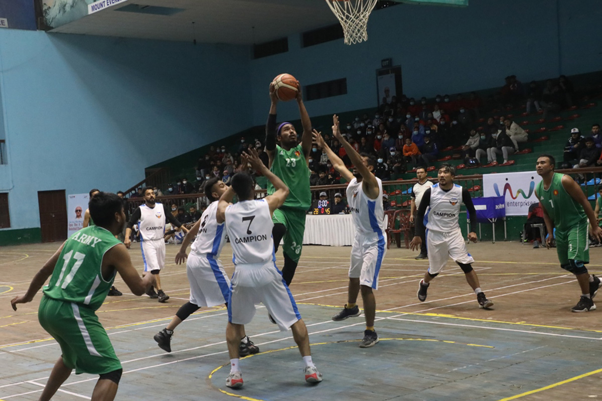 रोयल उपाधि नजिक