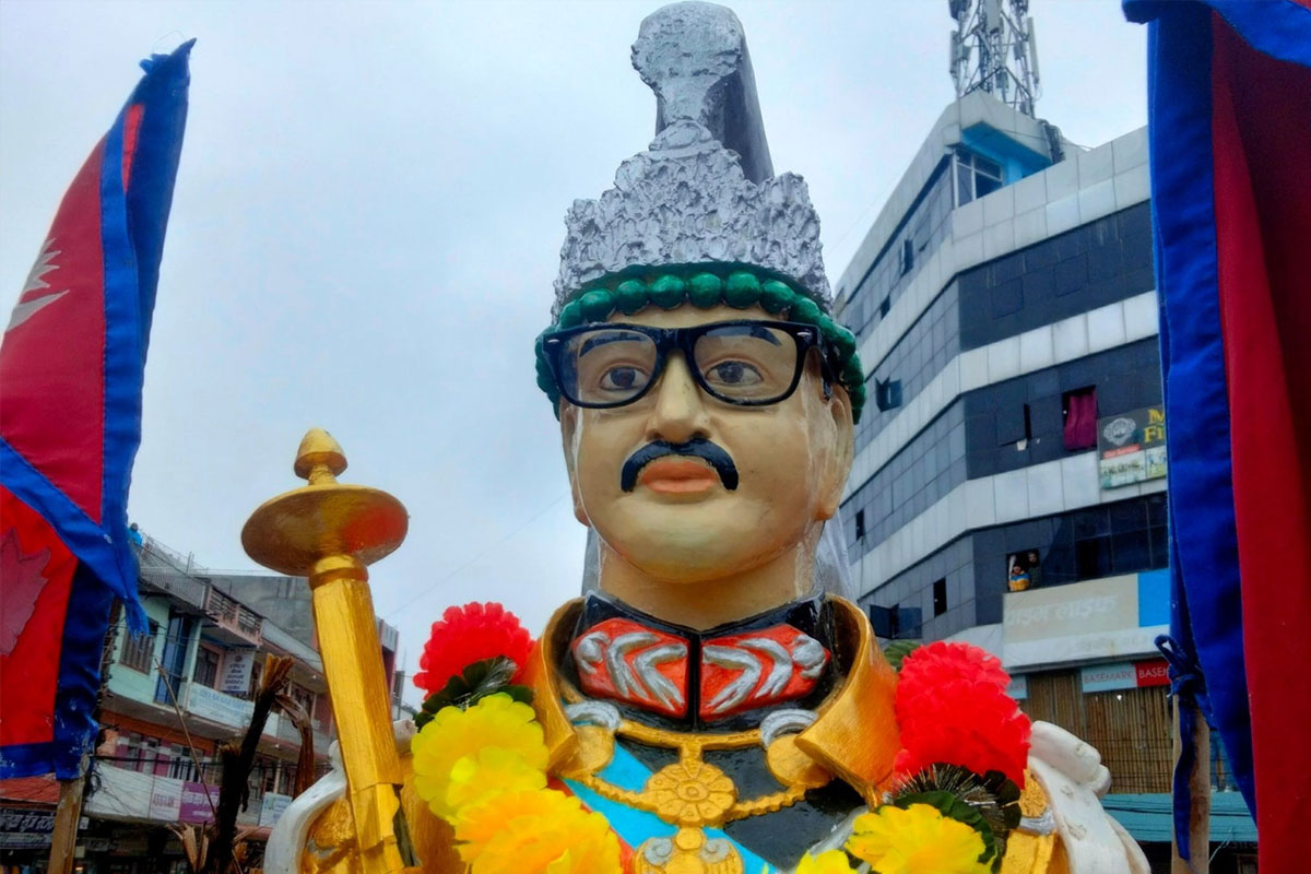 भत्काइएको वीरेन्द्रको सालिक पुनः ठडियो