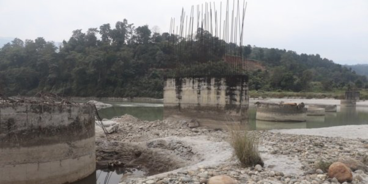 स्थानीयवासीको जिज्ञासा : लम्सुवाघाट पक्की पुल १५ वर्षसम्म किन बनेन ?